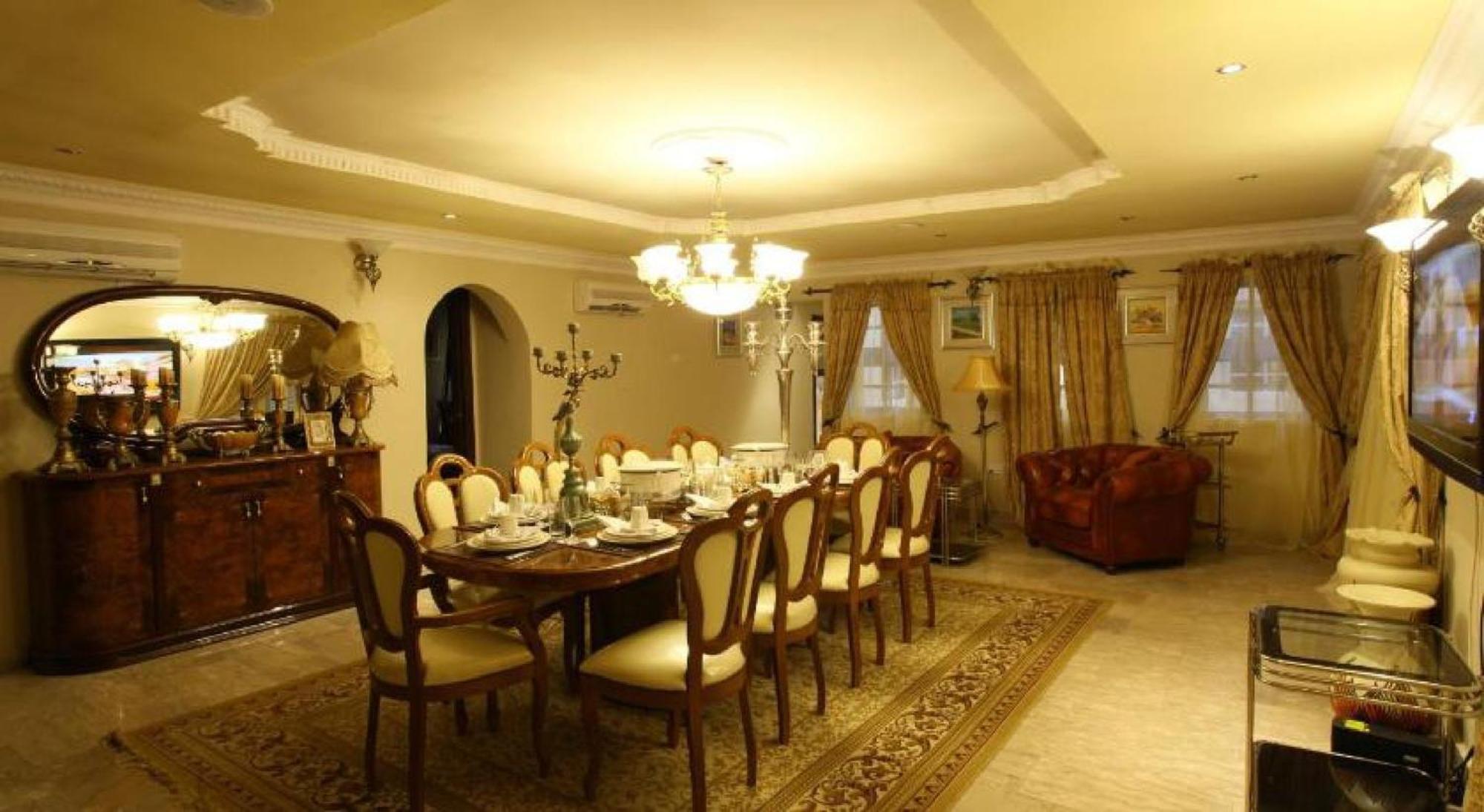 Room In Lodge - Apartment Royale Hotel-3 Bd Apartment อีเคจา ภายนอก รูปภาพ