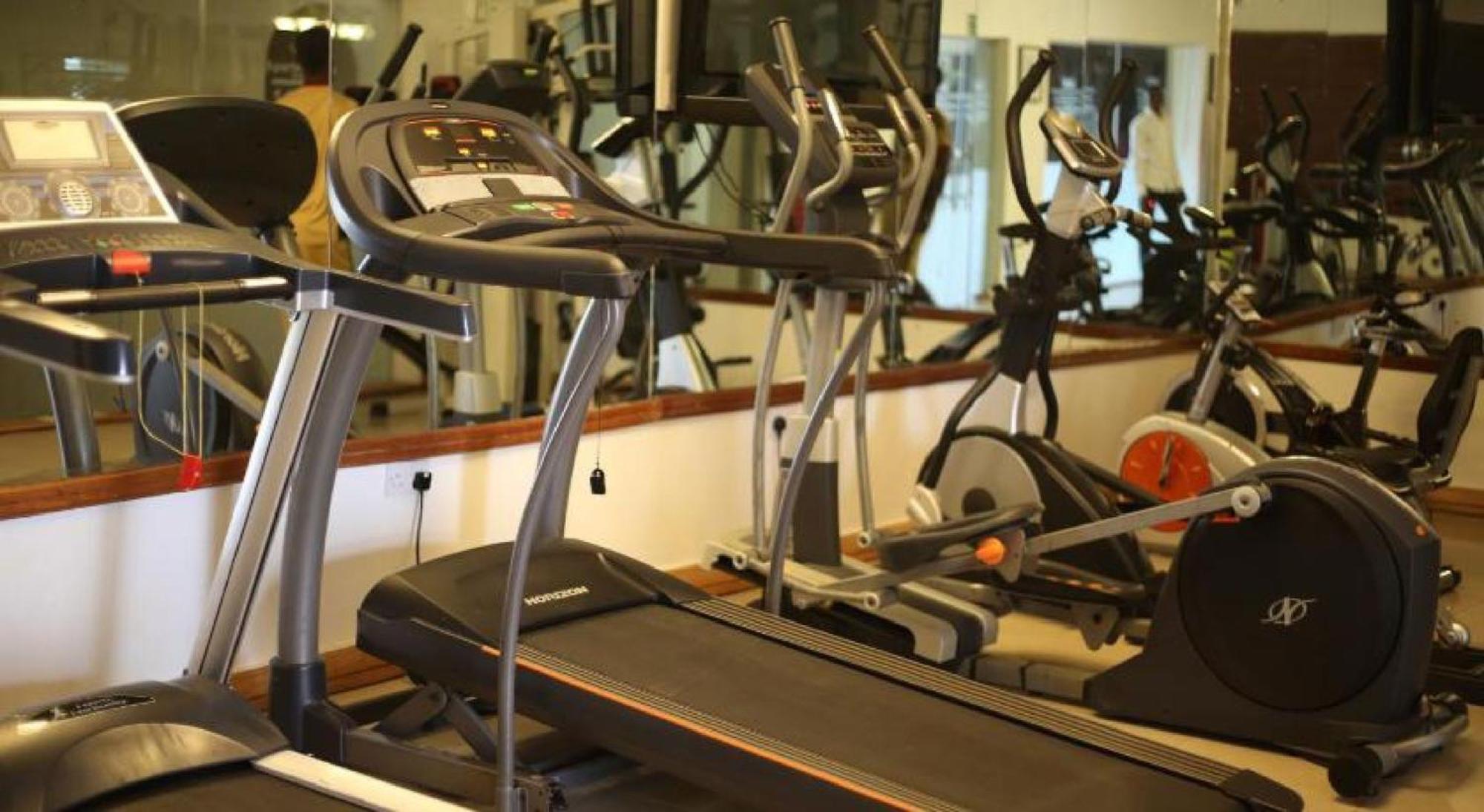 Room In Lodge - Apartment Royale Hotel-3 Bd Apartment อีเคจา ภายนอก รูปภาพ