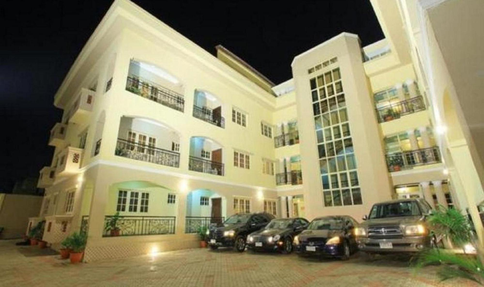 Room In Lodge - Apartment Royale Hotel-3 Bd Apartment อีเคจา ภายนอก รูปภาพ